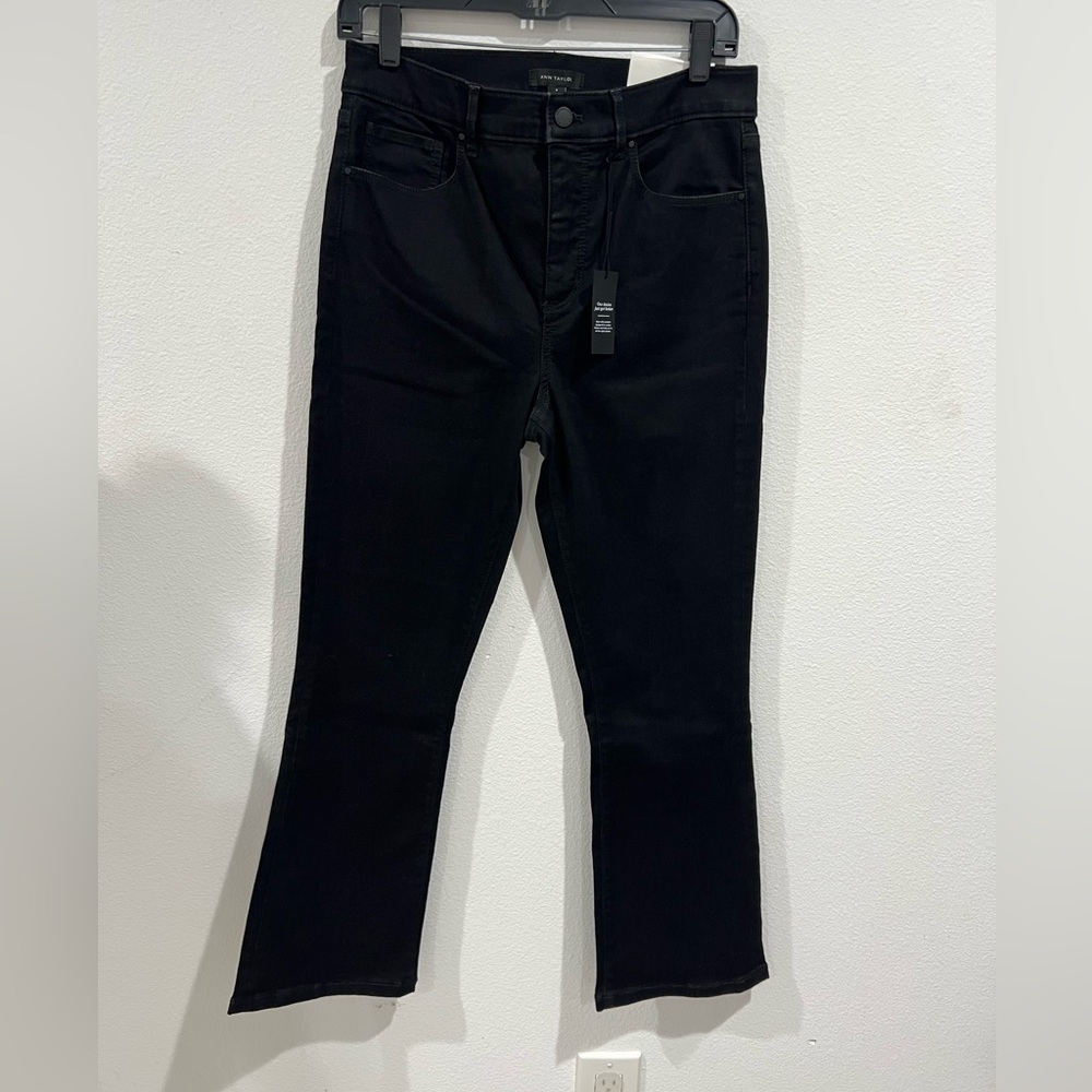 NWT Ann Taylor High Rise Boot Crop Jeans Black Size 8 Modern Slim Flare